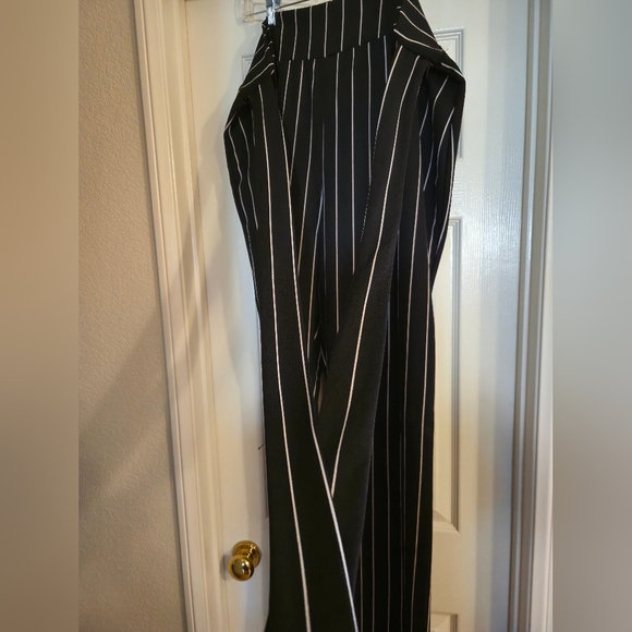 Fashion Nova Striped Pants with Bow Tie - Size 2XL - Picture 2 of 4